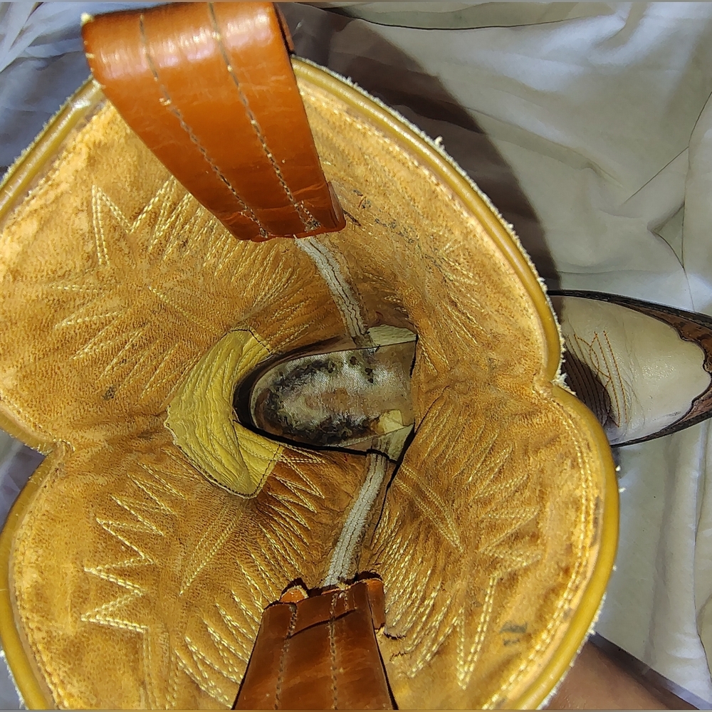 Western Tan and Cream Vintage Leather Cowboy Boots - Picture 6 of 7